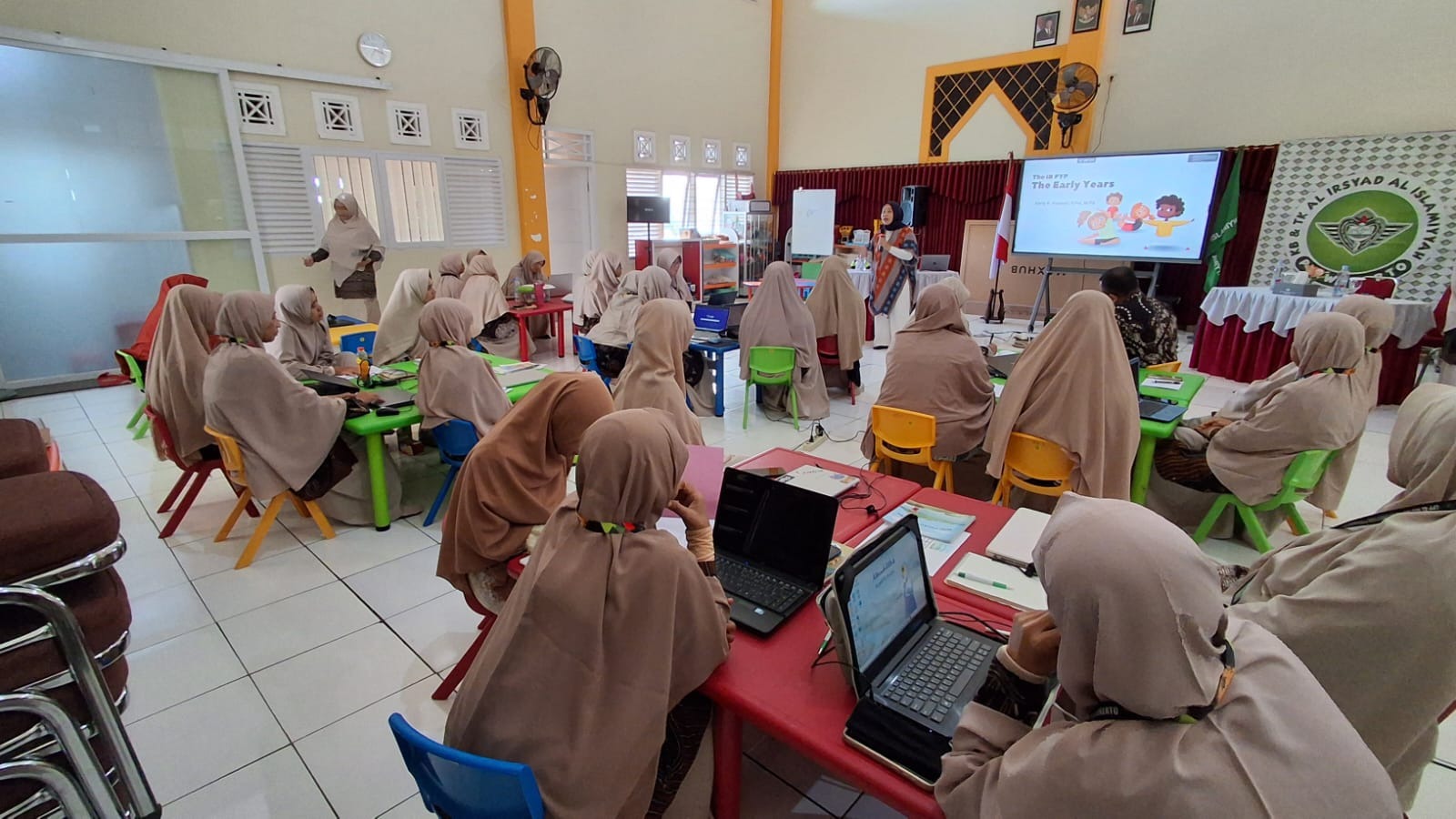 LPP Al Irsyad Al Islamiyyah Purwokerto Gelar 10 Pelatihan Serentak untuk Tingkatkan Profesionalisme Guru dan Karyawan
